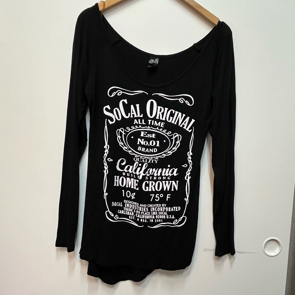 SO CAL ORIGINAL GRAPHIC BLACK LONG SLEEVE TOP